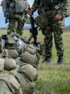 Soldados del Ejército Nacional de Colombia