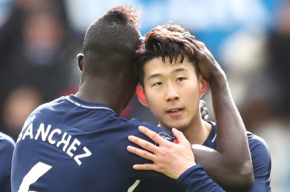 Davinson Sánchez y Son Heung Min