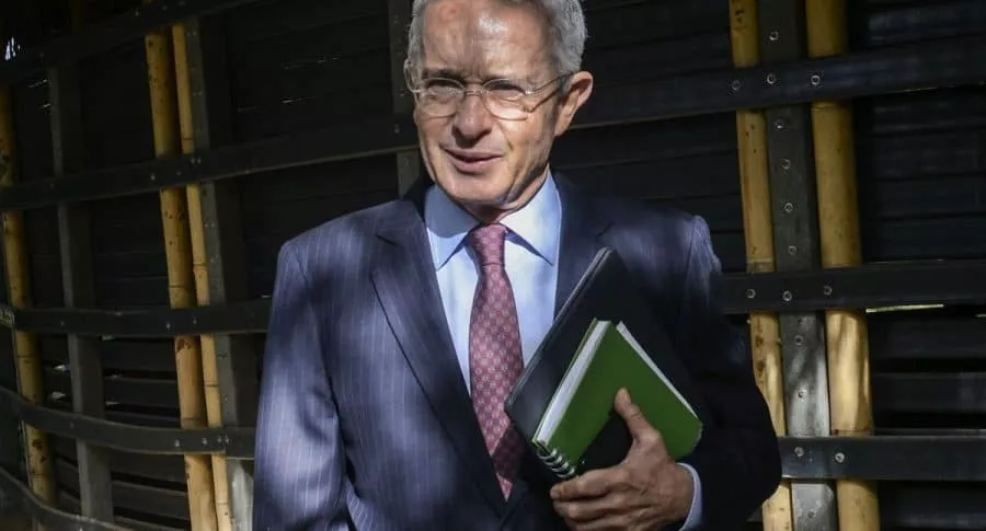 Corte da detalles de detención domiciliaria a Álvaro Uribe