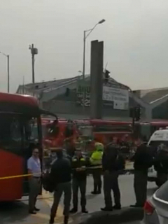 Ambulancia accidentada en la Avenida de las Américas