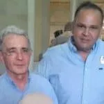 La imagen de Álvaro Uribe con el 'Ñeñe' Hernández.