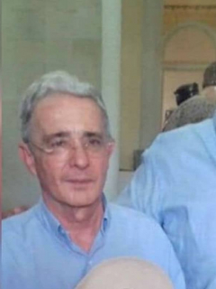 La imagen de Álvaro Uribe con el 'Ñeñe' Hernández.
