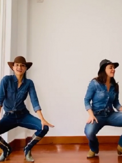 Paola Rey y Natasha Klauss, actrices.
