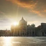 Vaticano cierra Plaza San Pedro por coronavirus