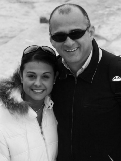 Jota Mario Valencia, presentador, con su esposa 'Neth' Fuentes.