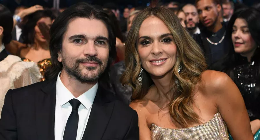 Juanes, cantante, con su esposa, Karen Martínez, actriz, presenadora y exreina.