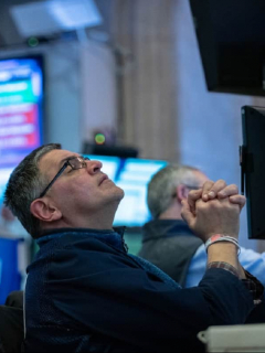 Bolsa de Nueva York suspendió operaciones.