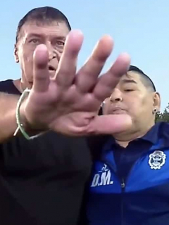 Julio César Falcioni y Diego Maradona