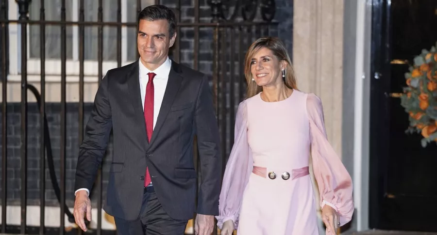 Pedro Sánchez, primer ministro español, y su esposa Maria Begoña Gómez.