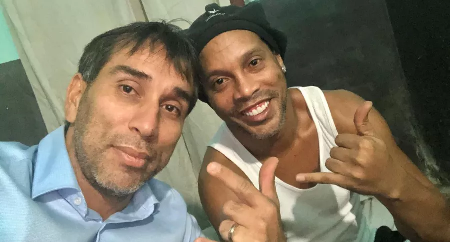Nelson 'Pipino' Cuevas y Ronaldinho