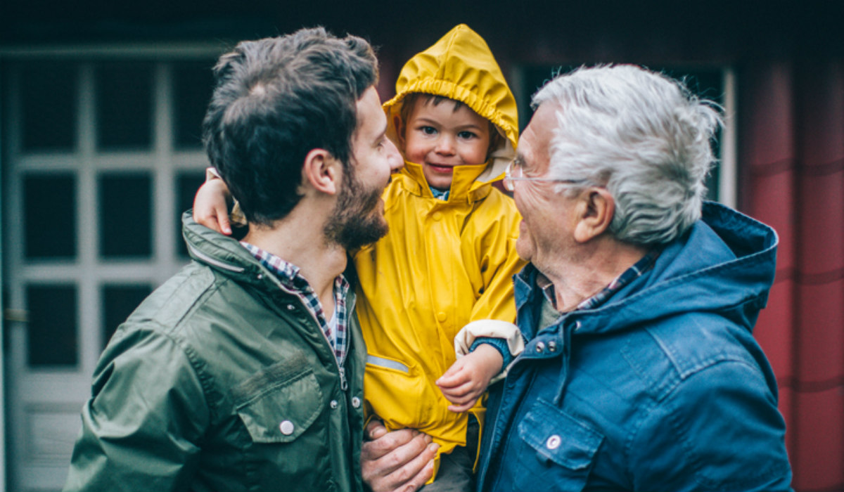 Abuelo, hijo y nieto cumplen el mismo día: historia viral de una familia  inglesa