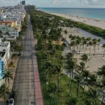 Ocean Drive y Miami beach, en cuarentena por pandemia de coronavirus COVID-19