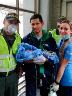 Mujer dio a luz en Metro de Medelllín