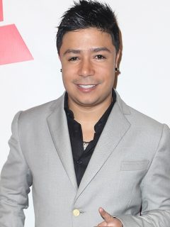 Daniel Calderón, cantante.