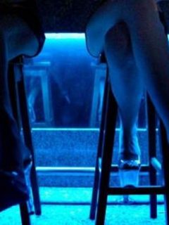 Trabajadoras sexuales venden frutas y verduras en cuarentena