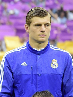 James Rodríguez y Toni Kroos