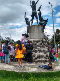 Comunidades indígenas en Parque Tercer Milenio