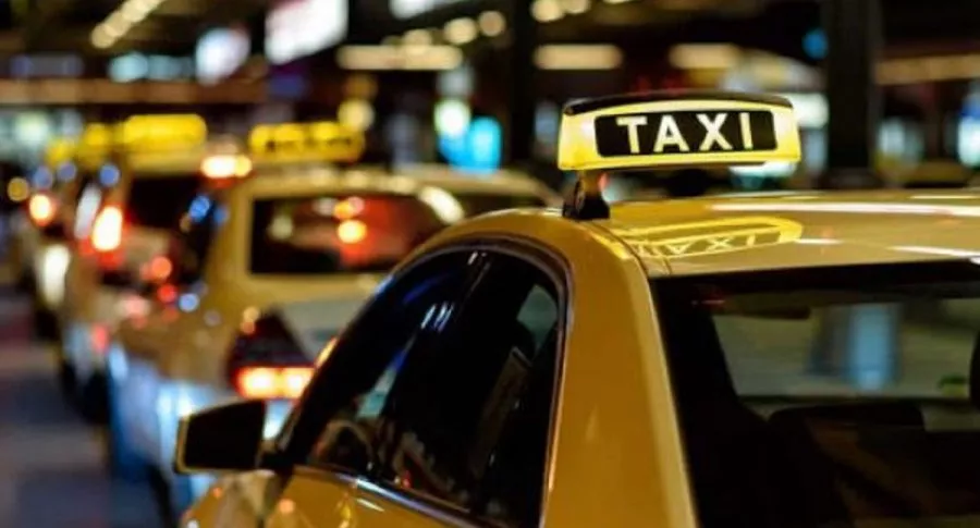 Taxista deberán llevar reporte de pasajeros por coronavirus en Bogotá