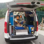 Ambulancia sorprendida transportando presos