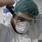 Médico que llegó de Brasil habría contagiado a 5 colegas en el Policlínico del Olaya