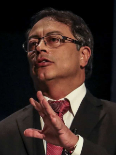 Pablo Beltrán y Gustavo Petro
