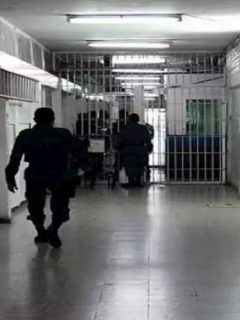 Protestas de reclusos en cárcel La Picota