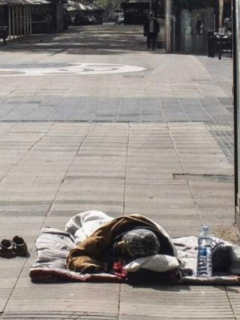 Habitante de calle en Barcelona, España