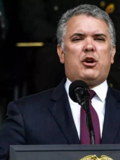 Iván Duque dice a empresarios que hay que reactivar la economía