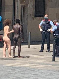 Pareja desnuda Barcelona