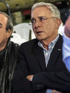General (r) Nicacio Martínez y Álvaro Uribe