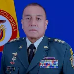 Fiscalu00eda citu00f3 al general Luis Fernando Navarro por chuzadas