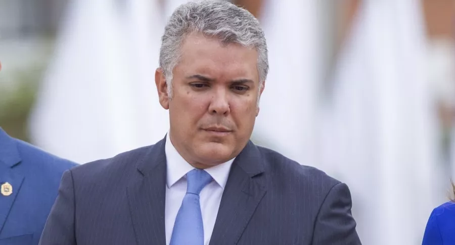 Iván Duque dice que no atacó a la justicia por defender la inocencia de Álvaro Uribe