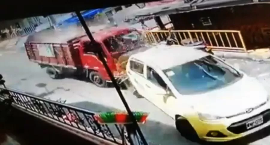 Camión accidentado en Medellín