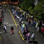 Maduro acusa a Duque de querer contagiar Venezuela