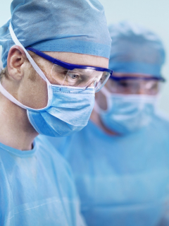 Médicos piden controlar precios de tapabocas