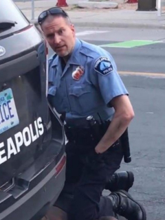 Derek Chauvin policía