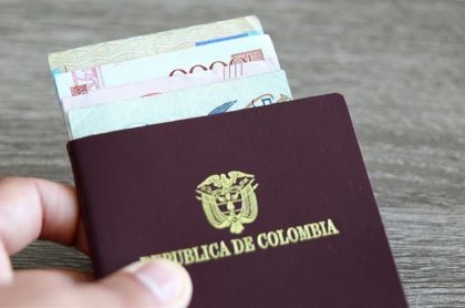 Mujer denuncia acoso de cónsul colombiano en España