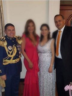 General pide la baja del Ejército