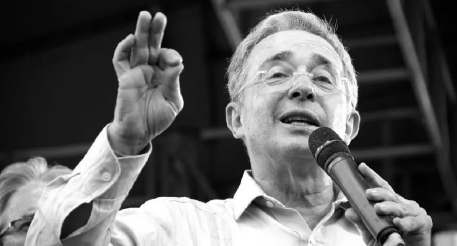 Respuesta de Uribe a indagación de Corte por chuzadas del Ejército