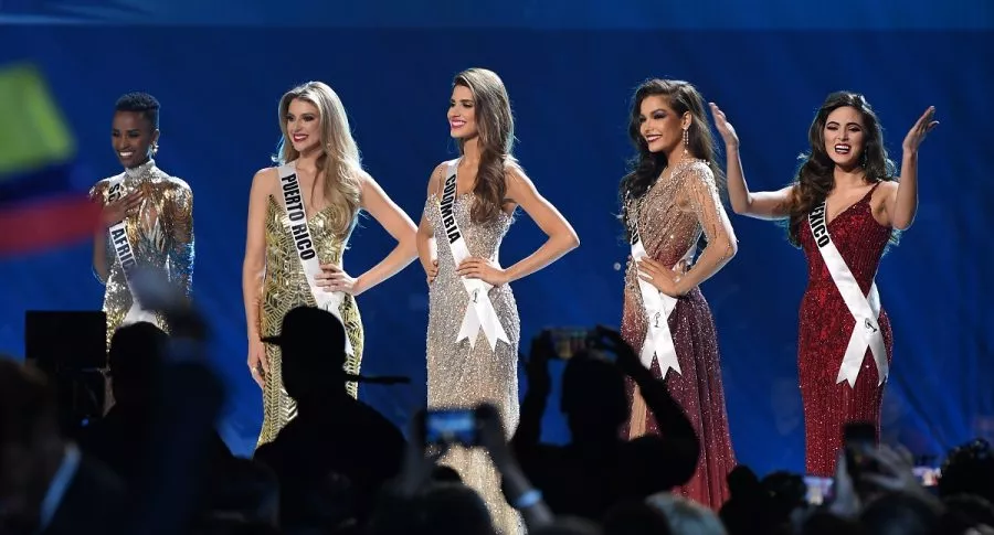 Zozibini Tunzi, Madison Anderson, Gabriela Tafur, Paweensuda Drouin y Sofía Aragón, reinas de Sudáfrica, Puerto Rico, Colombia, Tailandia y México en Miss Universo 2019.