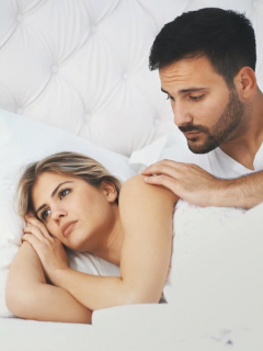Pareja peleando