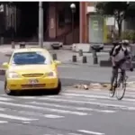 Taxista atropella a ciclista.