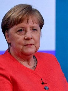 Angela Merkel entregó 300 euros por cada hijo a las familias.