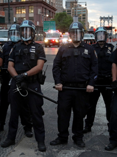 Policías de Nueva York, durante las protestas por la muerte de George Floyd