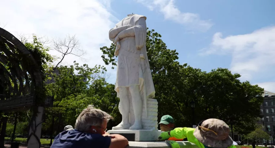 Estatua de Cristóbal Colón decapitada en Boston