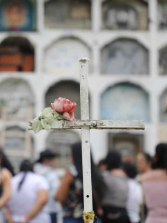 Piden no construir en cementerio para proteger cuerpos de desaparecidos