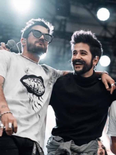 Mau y Ricky, y Camilo