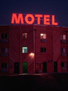 Motel.