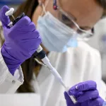 Colombianos crean fórmula para eliminar coronavirus en un minuto