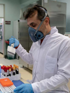 Microbiólogo